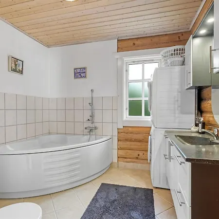 Sigga - 1-6km From The Sea By Interhome